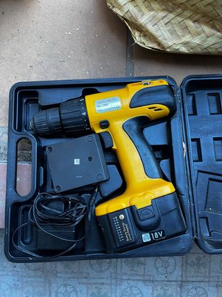 Taladro Inalámbrico 18V con Cargador