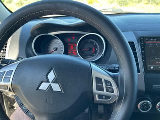 Mitsubishi Outlander 2009