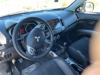 Mitsubishi Outlander 2009