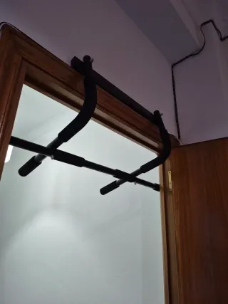 Barra de dominadas para puerta