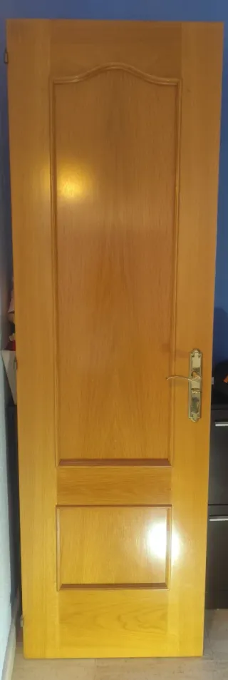 Puerta de madera interior 20 euros cada una