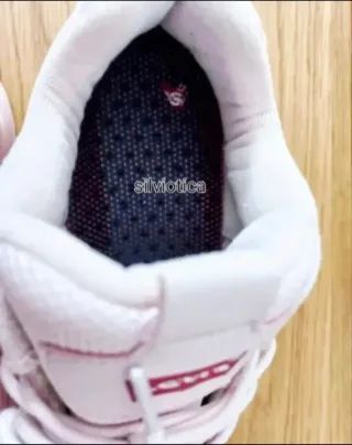 Zapatillas Levi's Rosas y Rojas Talla 38