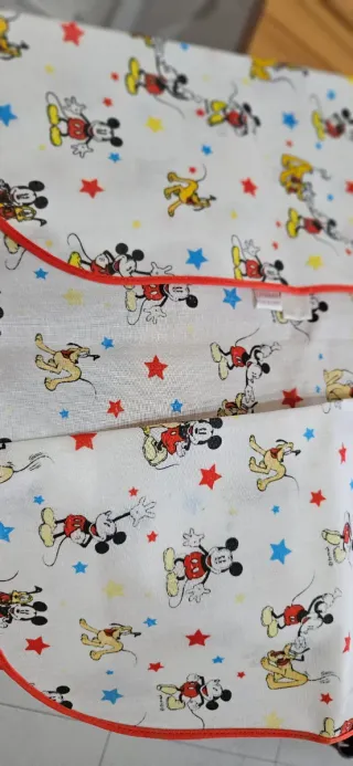 Mantel y delantal infantil Zara Home