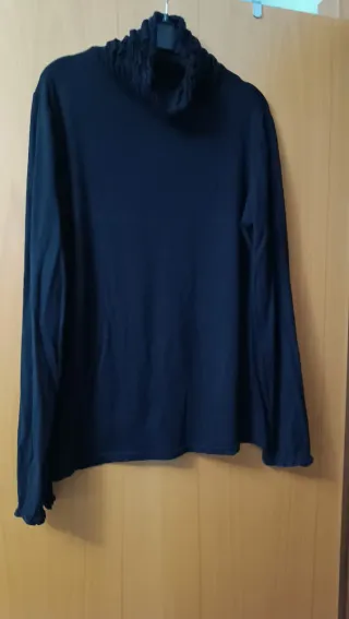 Jersey cuello alto negro talla M