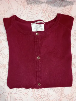 Color granate  Talla 11-12 años. 152 cm