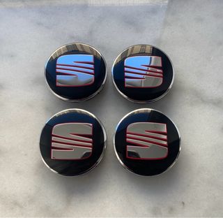 Tapabujes Seat 63mm Negro Rojo 1P0601165