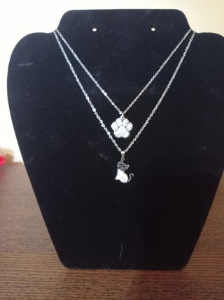 Collana con ciondolo zampa e gatto