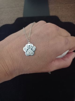 Collana con ciondolo zampa e gatto
