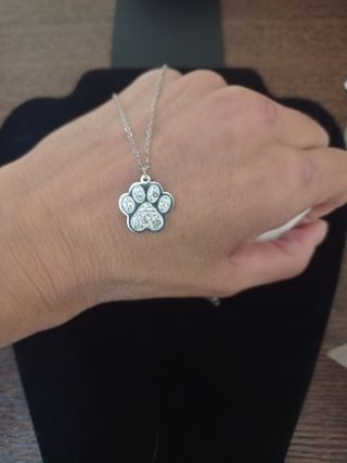 Collana con ciondolo zampa e gatto