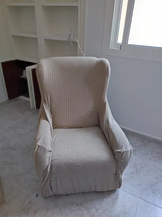 Butaca de salón color beige/amarillo reclinable