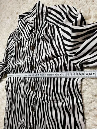 Camisa animal print estampado de zebra