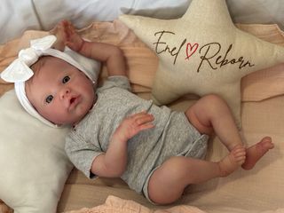 Preciosa bebé reborn