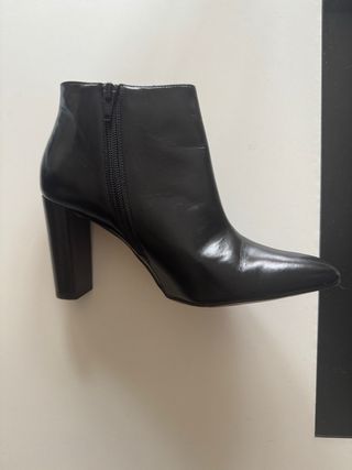 Botines negros tacón alto