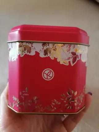 Caja metálica Yves Rocher