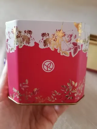 Caja metálica Yves Rocher