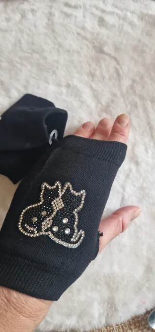 Guanti a muffola con gattini