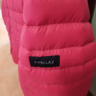 Chaqueta acolchada ligera rosa fusia