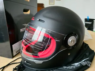 Casco Retro Moto Guzzi Negro Mate