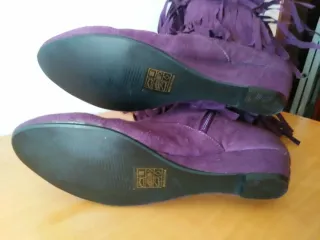Botas de ante morado talla 38