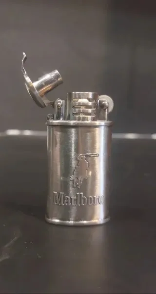 Mechero Marlboro Gasolina