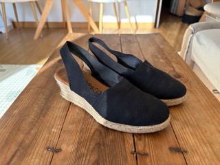 Sandalias cuña negras