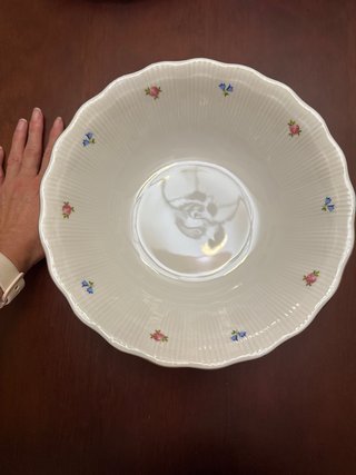 Fuentes de porcelana con diseño floral