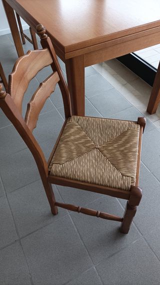 Tavolo + 4 Sedie Legno e Tessuto