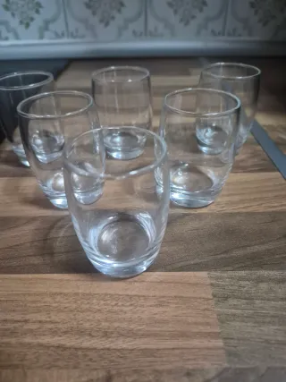 Juego de 6 vasos de vidrio medianos