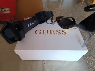Zapatos de tacón Guess negros talla 37
