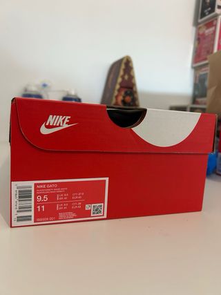 Nike Gato Talla 43 Negro Verde