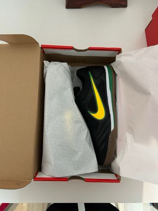 Nike Gato Talla 43 Negro Verde