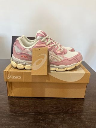 Asics Gel NYC rosas y blancas