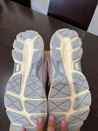 Asics Gel NYC rosas y blancas