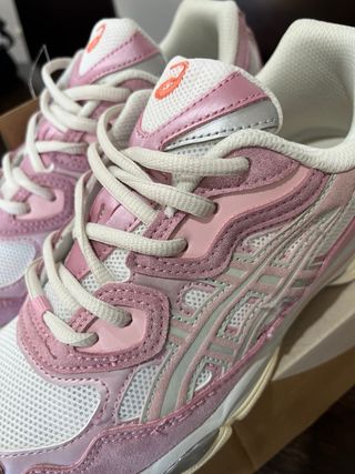 Asics Gel NYC rosas y blancas