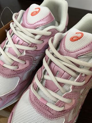 Asics Gel NYC rosas y blancas