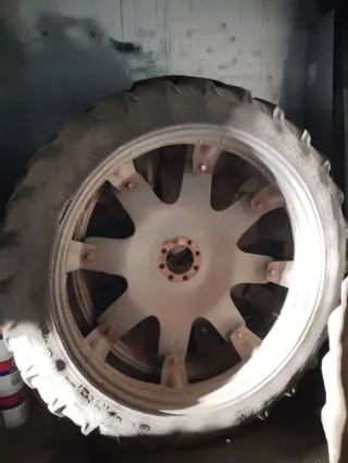 Ruedas estrechas tractor