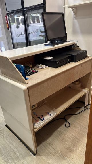 Mostrador y Estanterías Tienda/Panadería