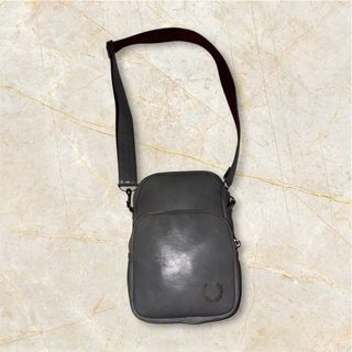 Bolso bandolera Fred Perry gris
