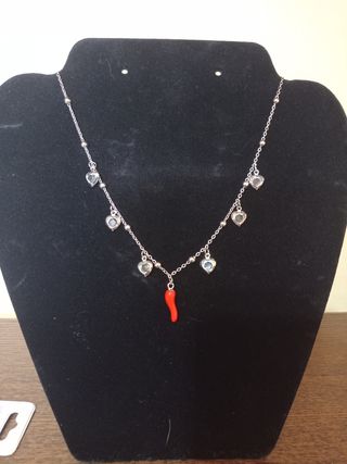 Collana con ciondolo cornetto rosso