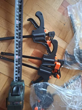 5 Sargentos y 1 Metro de Cinta