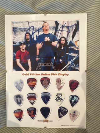 Display Púas Guitarra Metallica Edición Oro