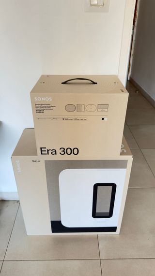 Scatole di: Sonos Era 300 e Sub 4