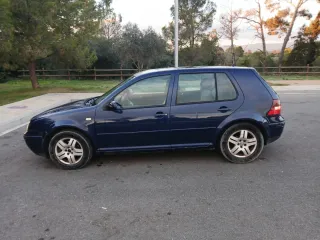 Volkswagen Golf 2000