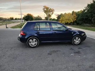Volkswagen Golf 2000