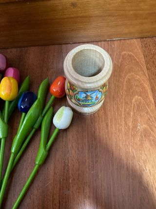 Tulipanes de madera decorativos