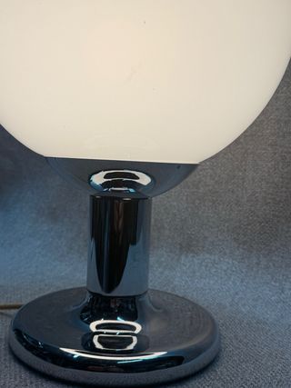 Lámpara Vintage Bola Blanca Metal