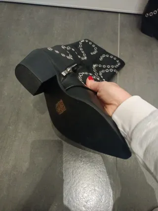 Stivali La Flor neri con borchiette in metallo