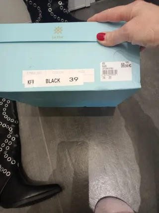 Stivali La Flor neri con borchiette in metallo