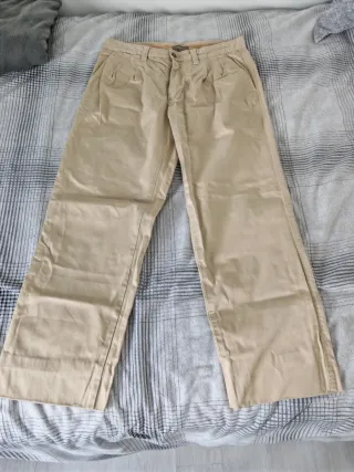Pantalones chinos beige