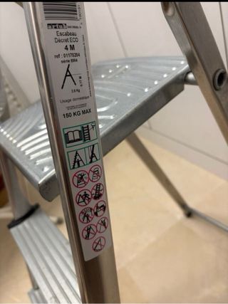 Escalera Artub 4 peldaños aluminio